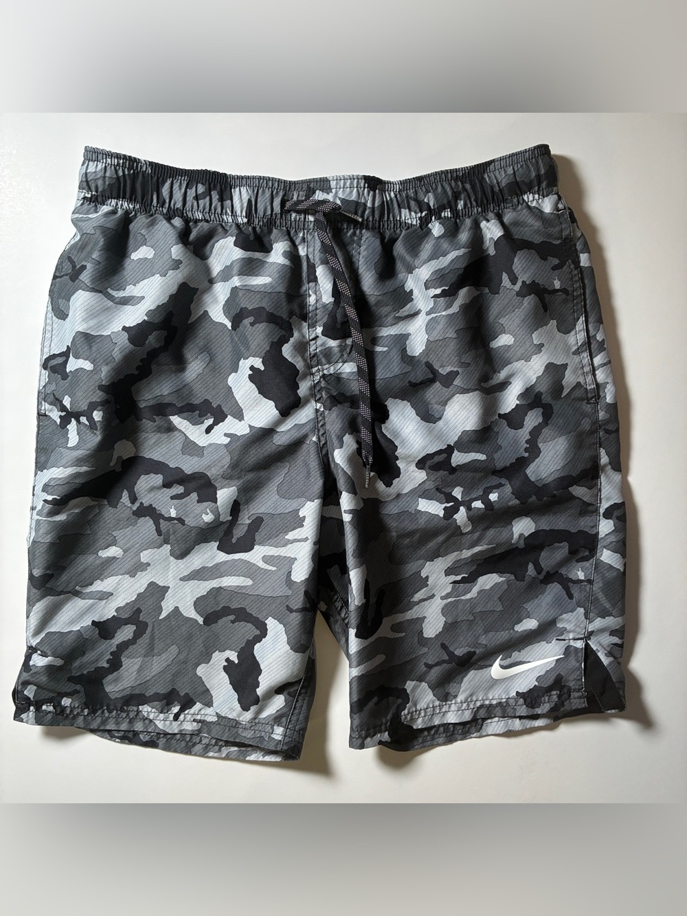 Nike Men's Camo Volley Swim Trunks Size Small Gray Quick Dry 9" Inseam